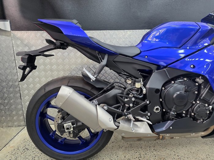 2023 Yamaha YZF-R1 BLUE