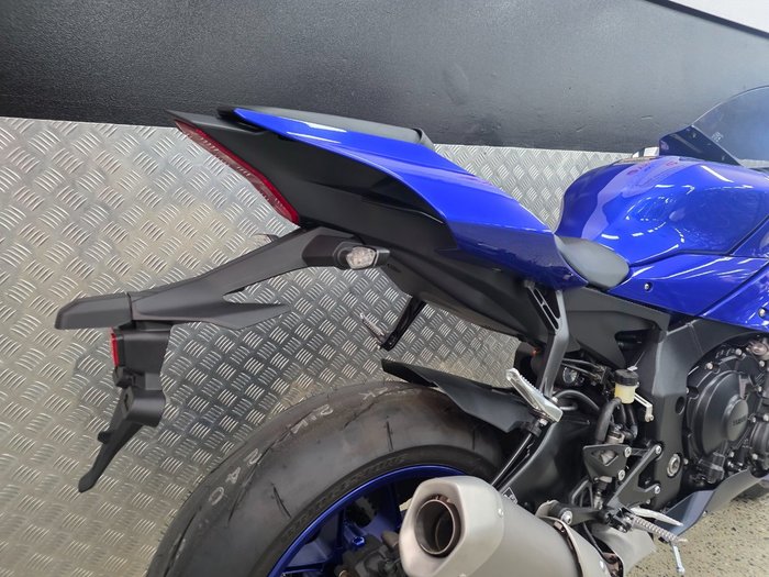 2023 Yamaha YZF-R1 BLUE