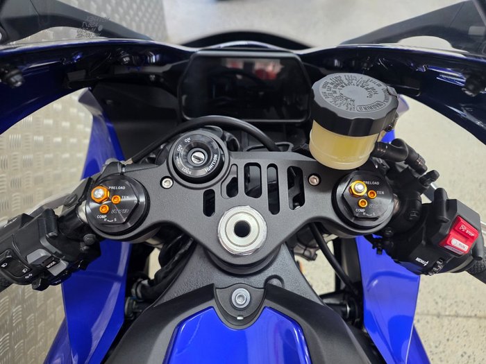 2023 Yamaha YZF-R1 BLUE