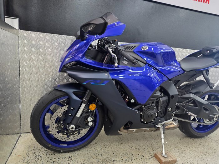 2023 Yamaha YZF-R1 BLUE