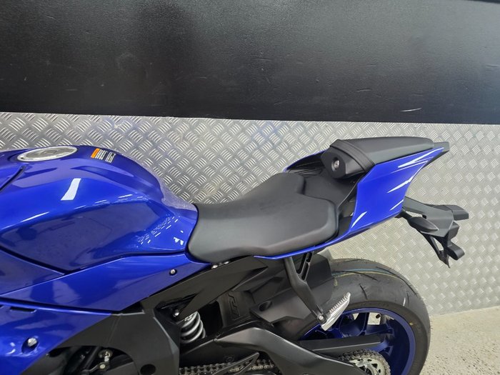 2023 Yamaha YZF-R1 BLUE