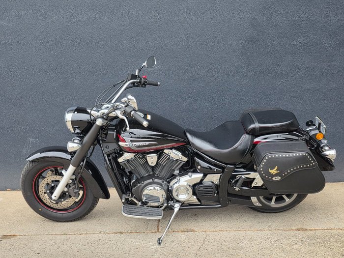 2013 Yamaha XVS1300A V-STAR BLACK