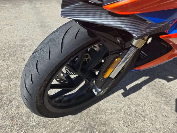 2023 CFMOTO 300 SR ABS ORANGE