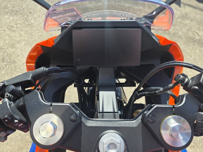 2023 CFMOTO 300 SR ABS ORANGE