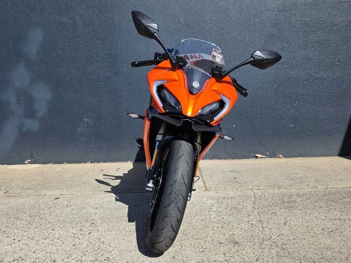 2023 CFMOTO 300 SR ABS ORANGE
