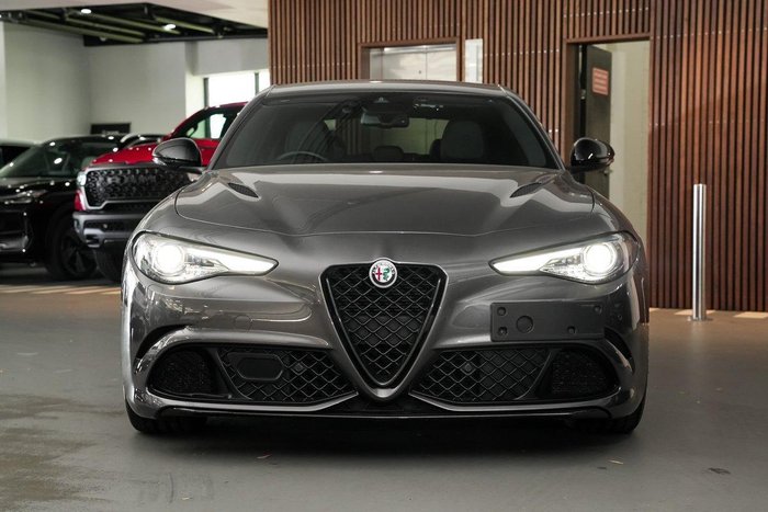 2022 Alfa Romeo Giulia Quadrifoglio