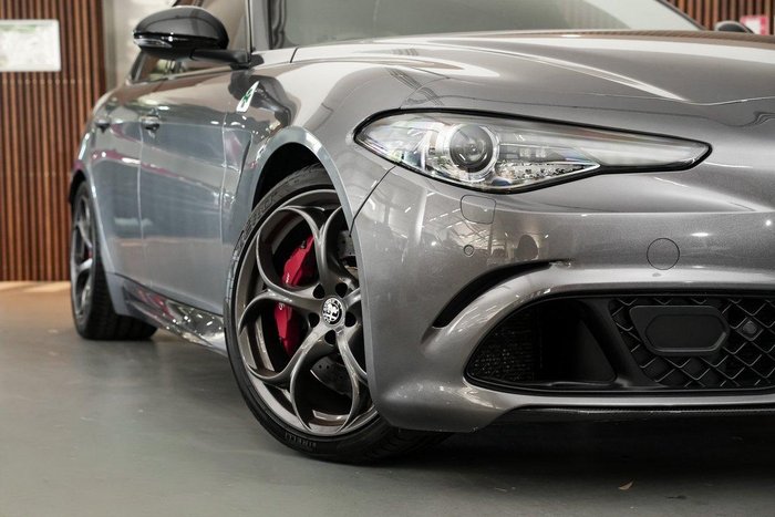 2022 Alfa Romeo Giulia Quadrifoglio