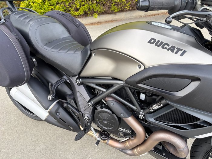 2013 DUCATI DIAVEL STRADA Grey
