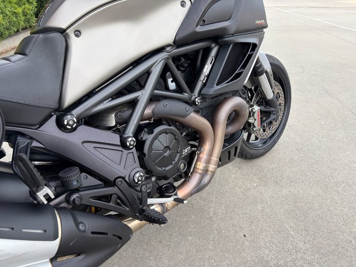 2013 DUCATI DIAVEL STRADA Grey