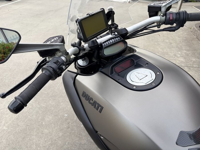 2013 DUCATI DIAVEL STRADA Grey