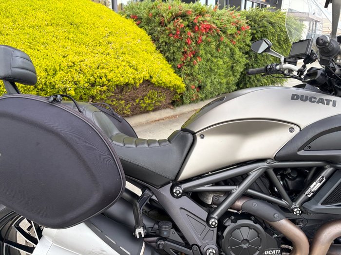 2013 DUCATI DIAVEL STRADA Grey