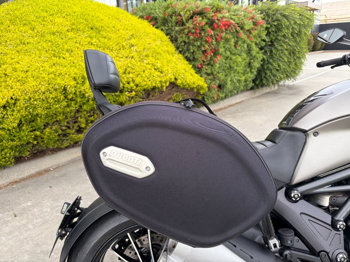 2013 DUCATI DIAVEL STRADA Grey