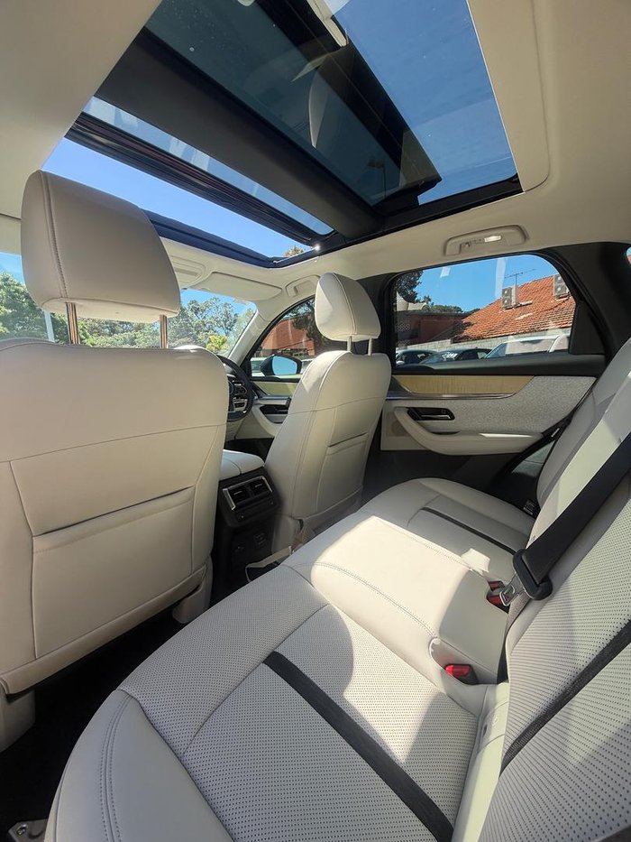 2025 Mazda CX-60 P50e Azami