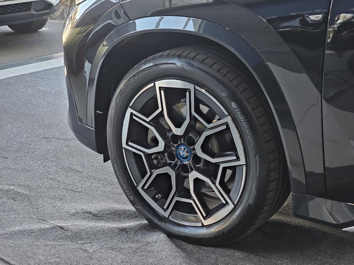 2023 BMW iX1 xDrive30 xLine