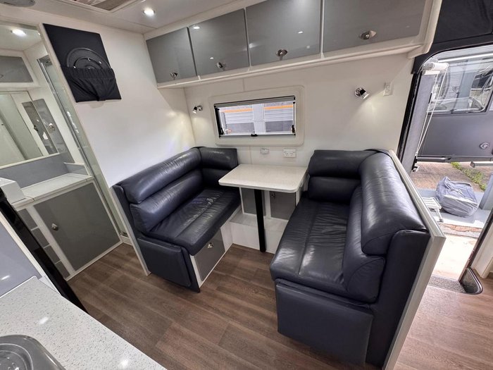 2017 JB Caravans Dirt Roader 19' Fd Cafe