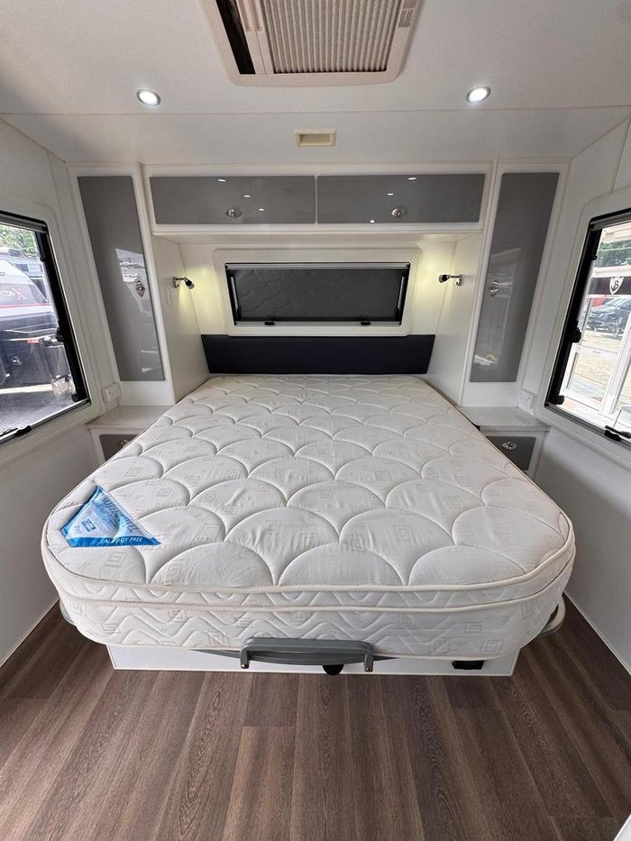 2017 JB Caravans Dirt Roader 19' Fd Cafe