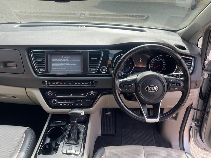 2017 Kia Carnival Platinum