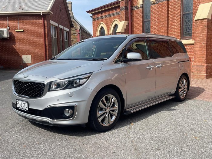 2017 Kia Carnival Platinum