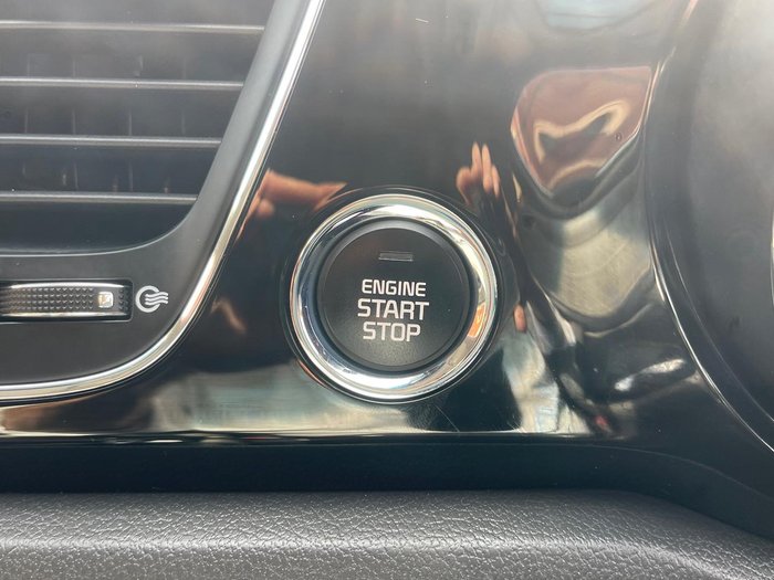 2017 Kia Carnival Platinum