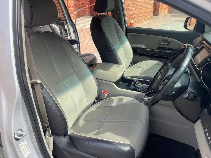 2017 Kia Carnival Platinum