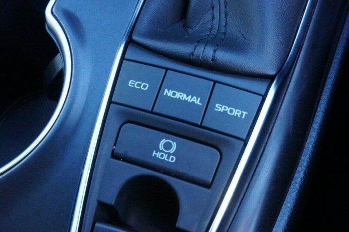 2020 Toyota Camry SX