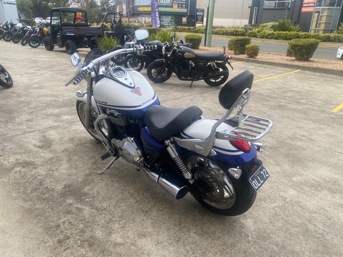 2010 Triumph THUNDERBIRD White