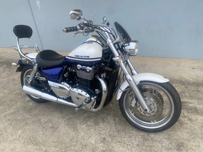 2010 Triumph THUNDERBIRD White