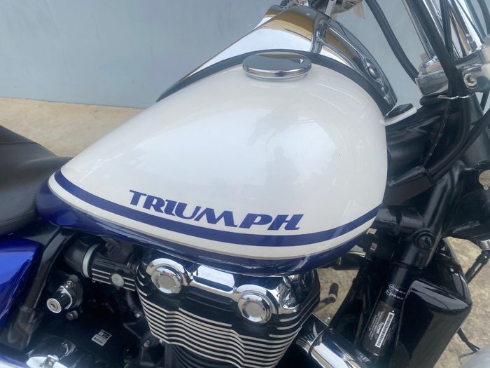 2010 Triumph THUNDERBIRD White