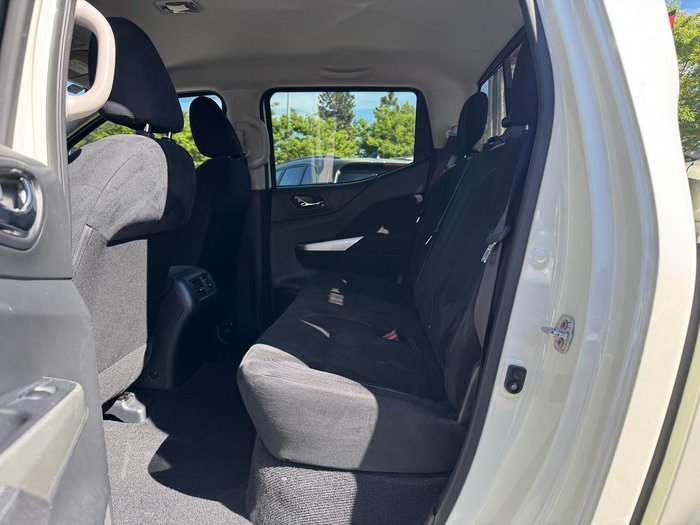 2020 Nissan Navara ST-X