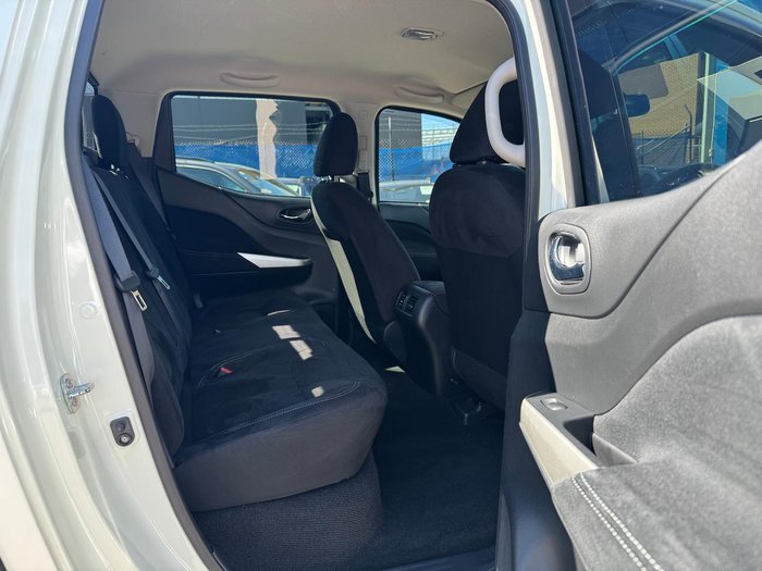 2020 Nissan Navara ST-X