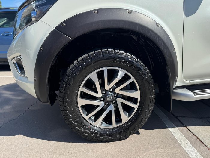 2020 Nissan Navara ST-X