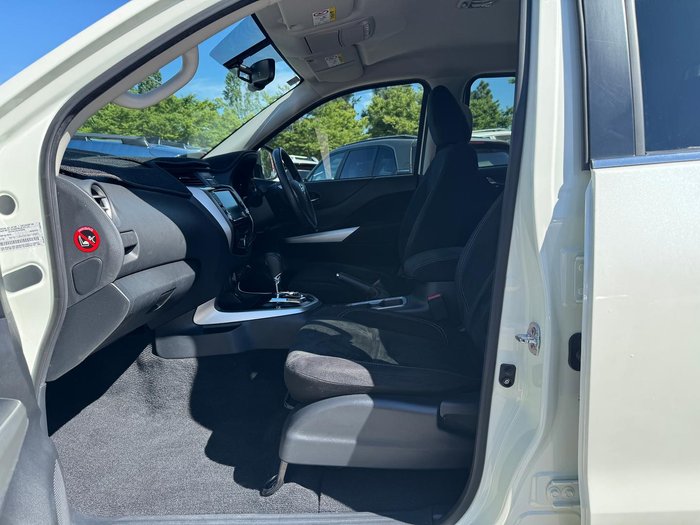 2020 Nissan Navara ST-X