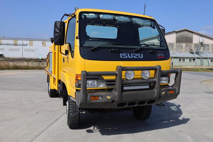 2003 Isuzu Nps NPS300 4x4 Fire Truck Yellow