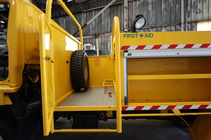 2003 Isuzu N Series NPS 300 Fire Truck Yellow