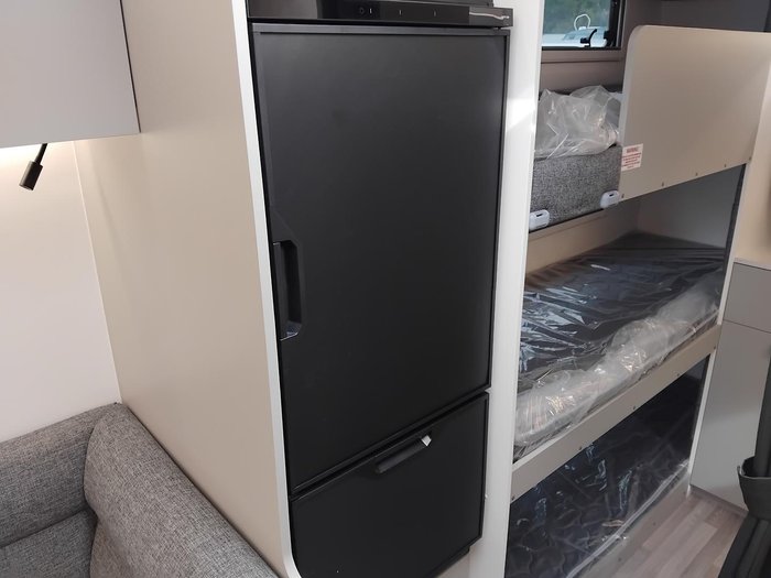 2025 New Age Caravans Road Owl Ro19be Escape My25.5 Family 3 Bunk