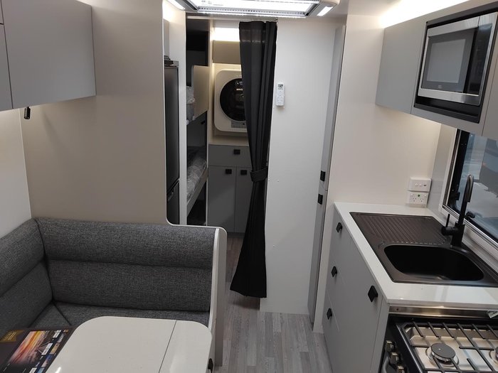 2025 New Age Caravans Road Owl Ro19be Escape My25.5 Family 3 Bunk