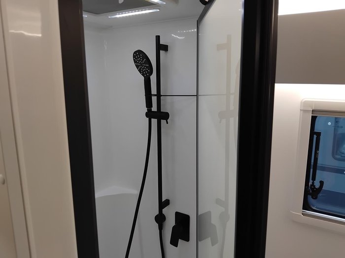 2025 New Age Caravans Road Owl Ro19be Escape My25.5 Family 3 Bunk