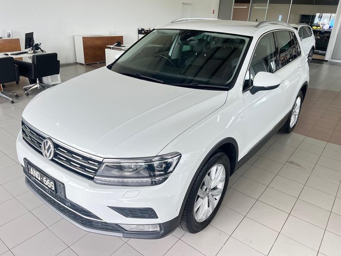 2017 Volkswagen Tiguan 132TSI Comfortline 5N MY17 Four Wheel Drive Pure White