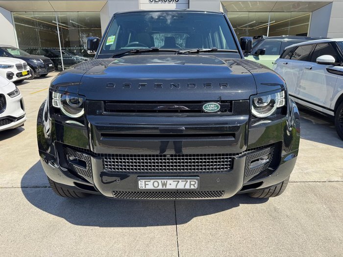 2024 Land Rover Defender 130 D350 X-Dynamic SE L663 MY25.5 AWD Santorini Black