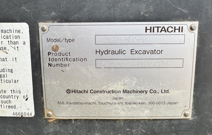 2017 Hitachi Zx225uslc-5B