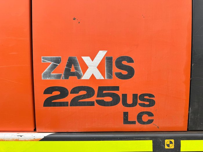 2017 Hitachi Zx225uslc-5B