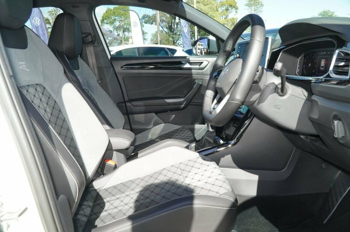 2022 Volkswagen T-Roc 140TSI R-Line