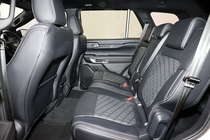 2023 Ford Everest Platinum