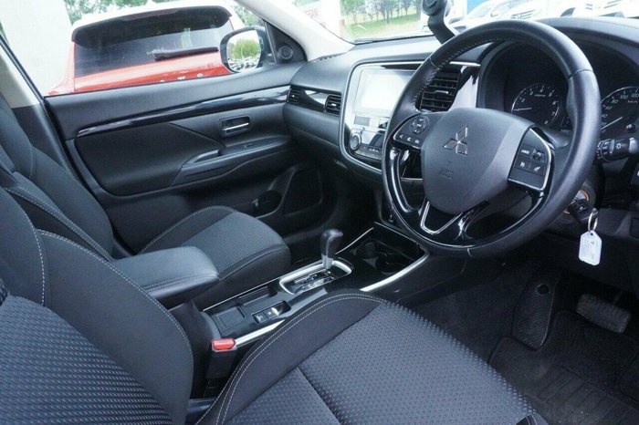 2018 Mitsubishi Outlander ES