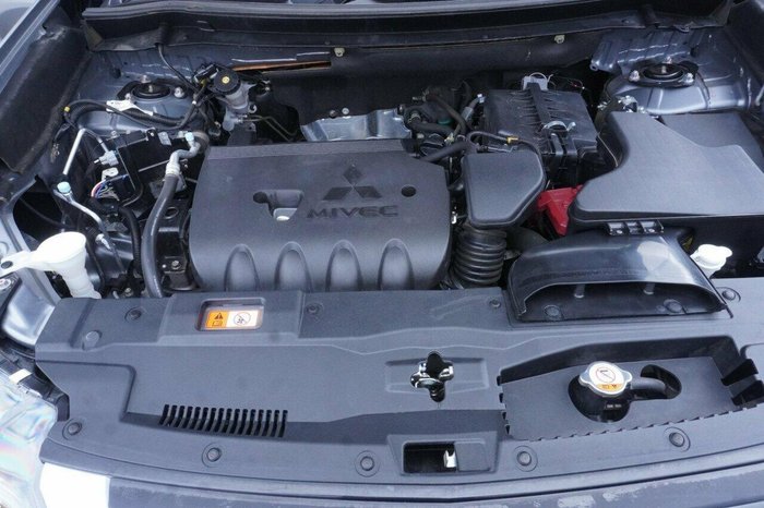 2018 Mitsubishi Outlander ES