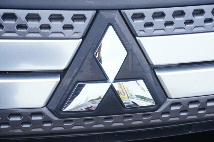 2018 Mitsubishi Outlander ES