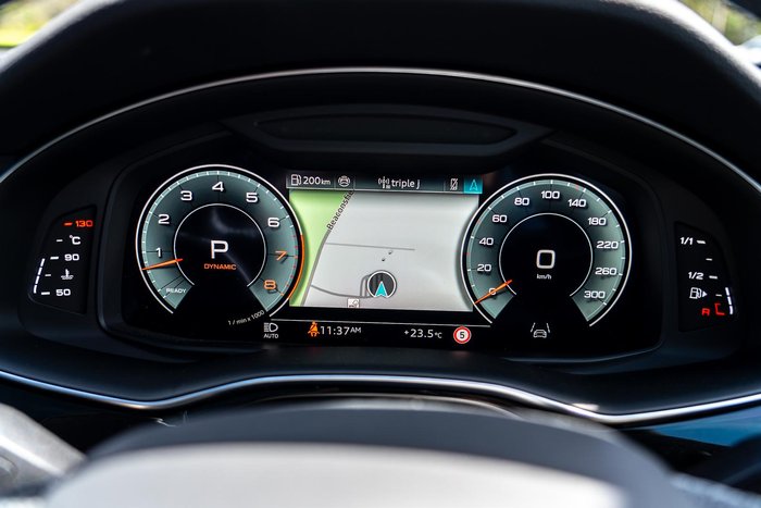 2025 Audi Q8 55 TFSI S line