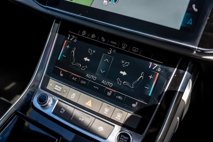 2025 Audi Q8 55 TFSI S line