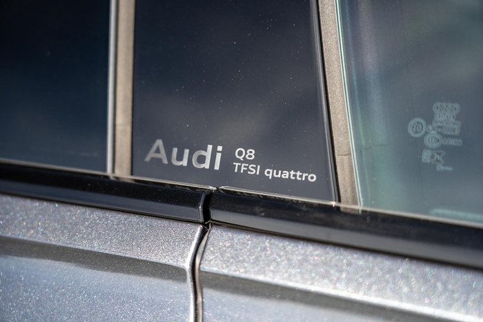 2025 Audi Q8 55 TFSI S line