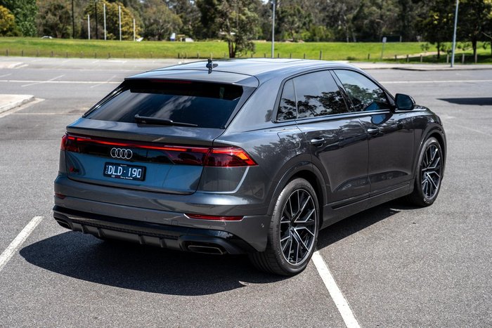 2025 Audi Q8 55 TFSI S line
